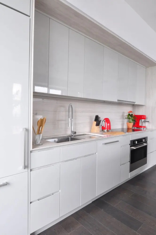 Tour des Canadiens Penthouse by Hometrotting