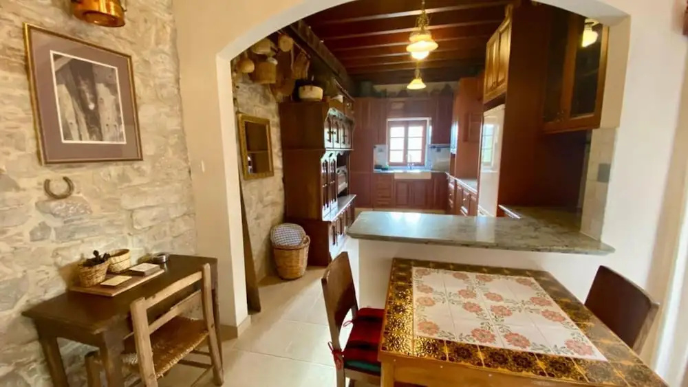 Juliet Suite Studio in Dhoros
