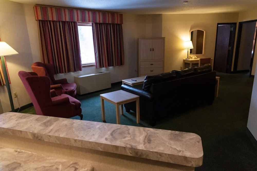 Paradise Shores Hotel
