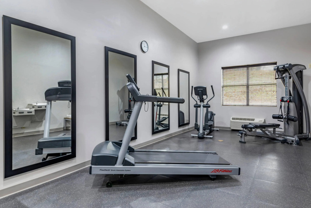 Comfort Inn & Suites Cartersville - Emerson Lake Point