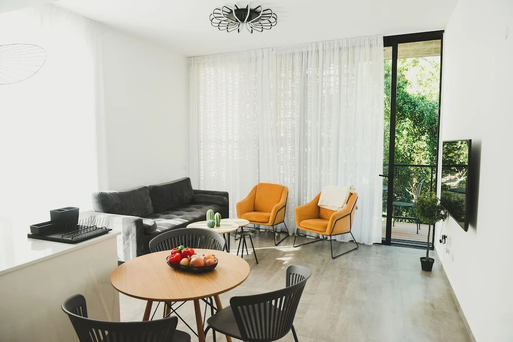 Rambam Residence nachalat binyamin By Localz