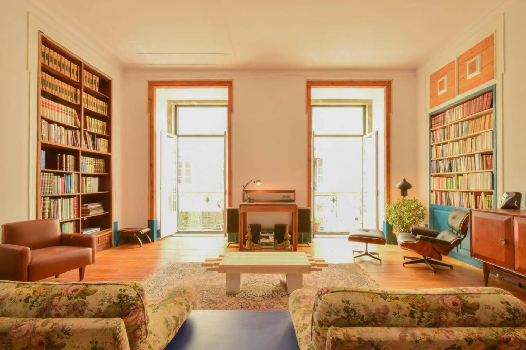 Lost Lisbon :: Chiado House