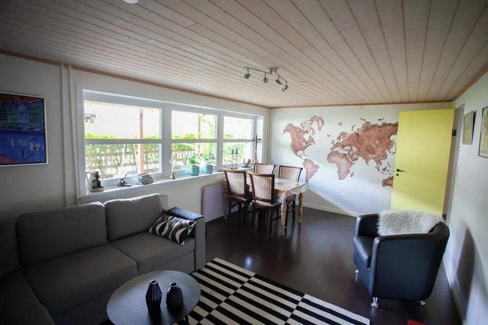 Lovely 2- Bedroom Apartment In Central Tórshavn