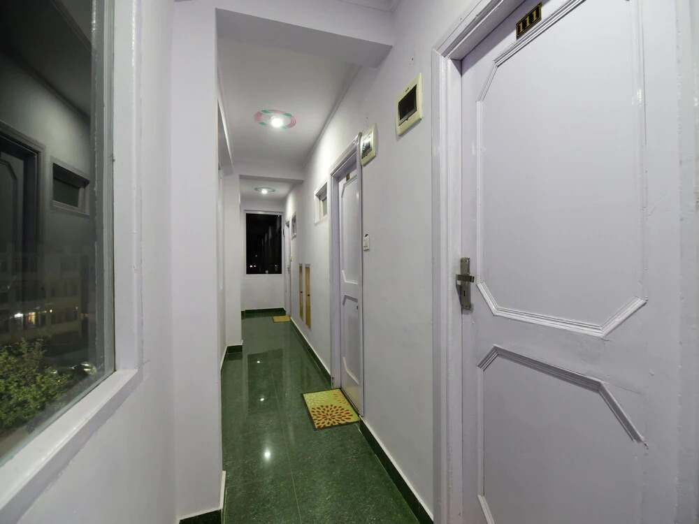 OYO 13836 Hotel Manu Vatika
