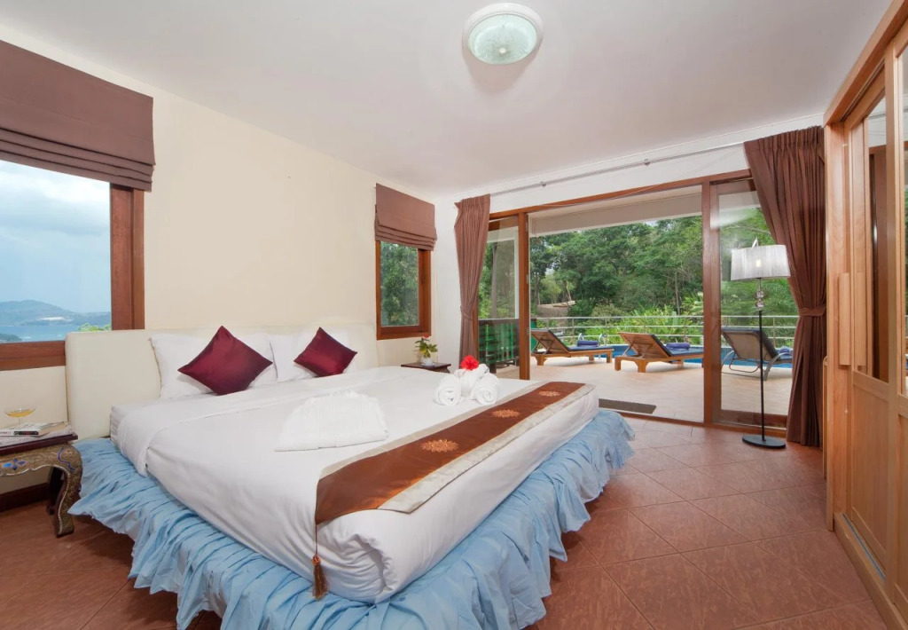 Phuket Villas at Patong Hill Estate