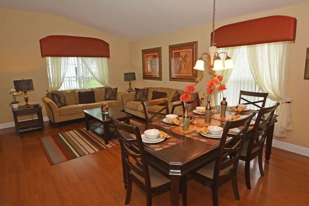 848KD Sunny Place 4 Br villa by RedAwning