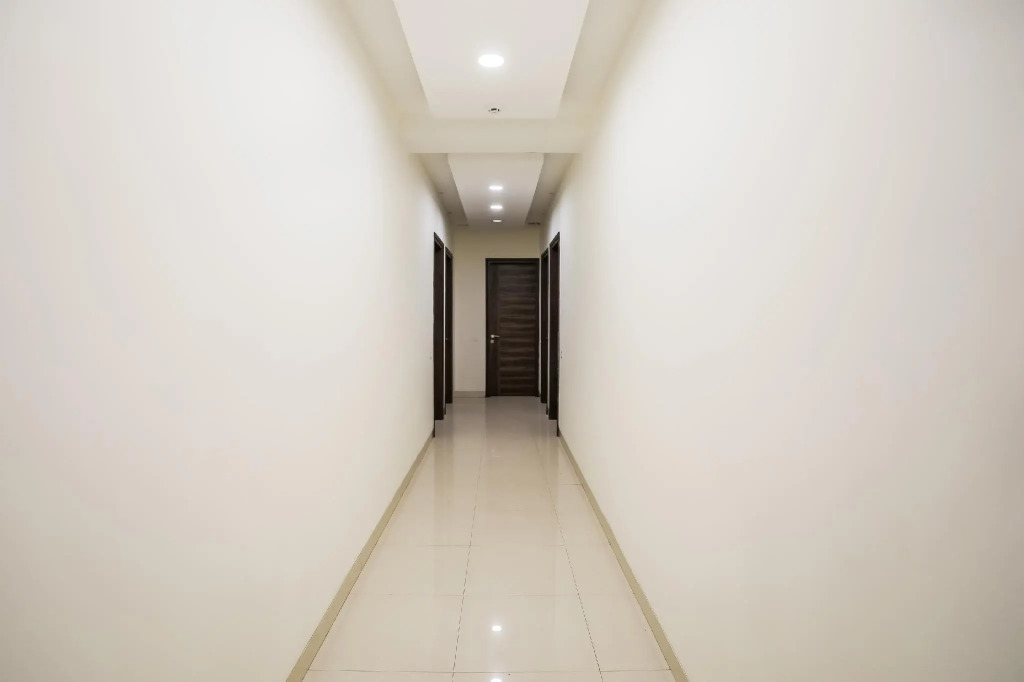 Capital O 71384 Hotel Jmk
