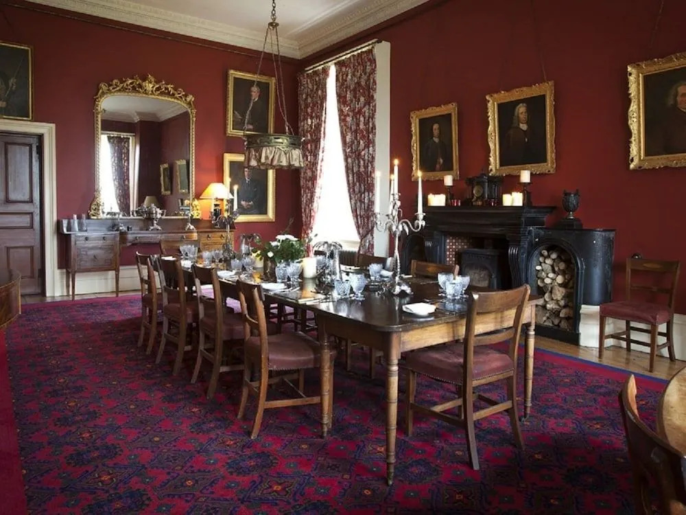 Clonalis House