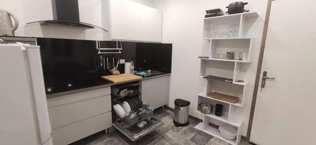 Joli appartement rénové avec terrasse