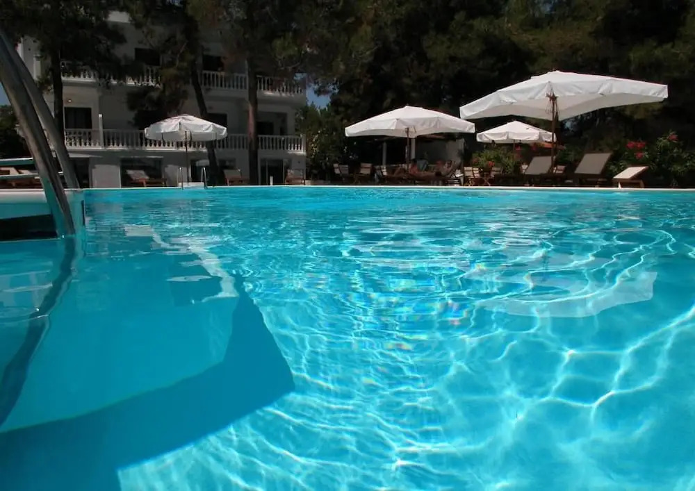 Kazaviti Hotel