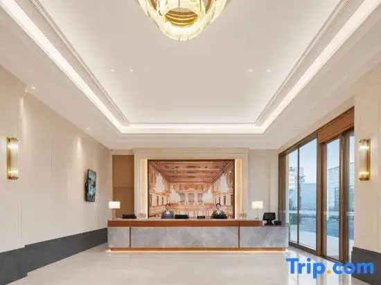 Vienna Hotel (Fuzhou Minhou Qingkou Automobile Town)