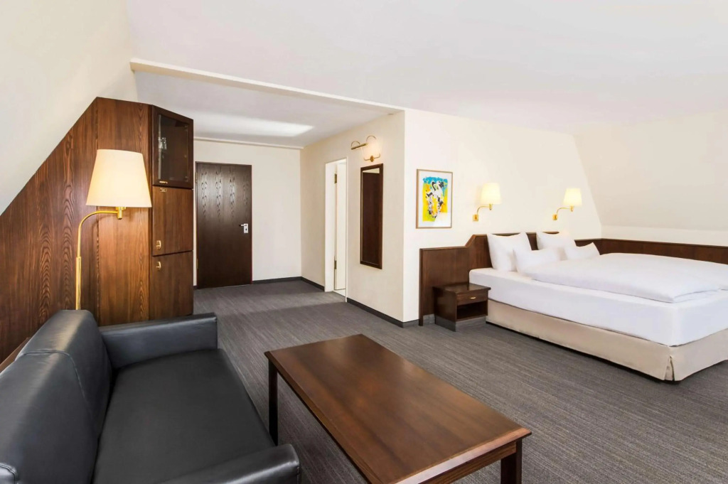 elaya hotel noerdlingen, Trademark by Wyndham