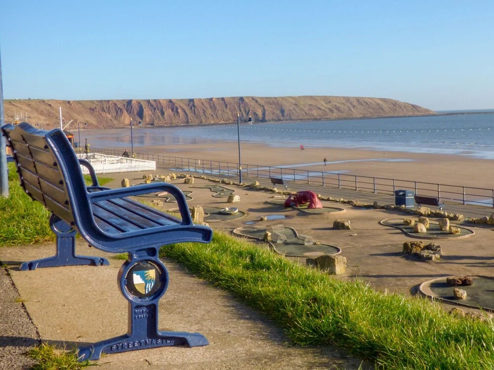 Sea-Renity - Part of the The Bay Filey Holiday Village with pool, gym and direct beach access, pub, restaurant, tennis and meadows walks