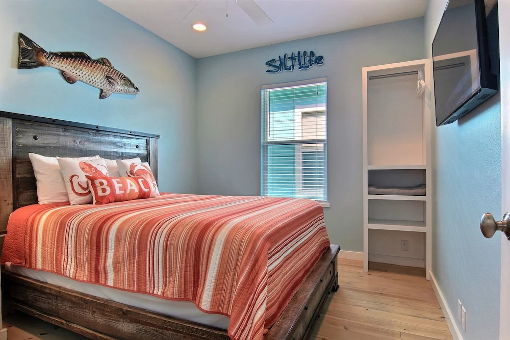 Pelicans Landing - Four Bedroom Home