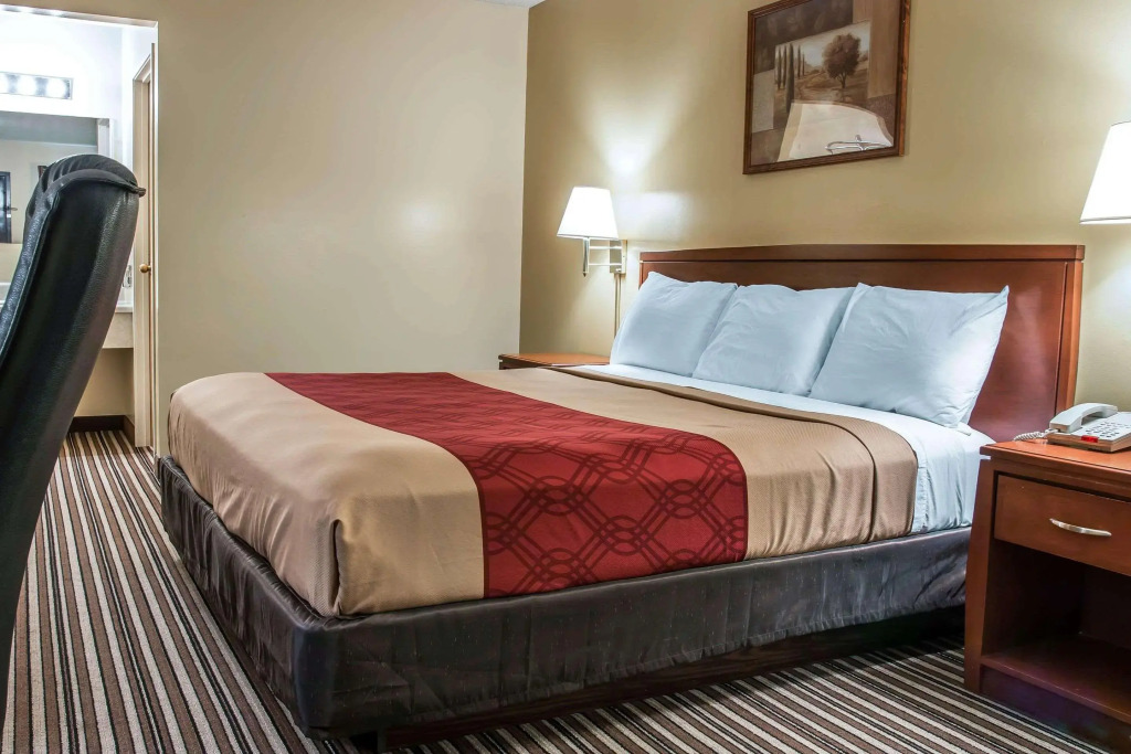 Econo Lodge Paw Paw