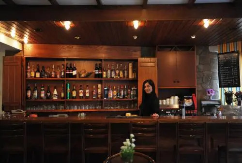 Ekali Hotel