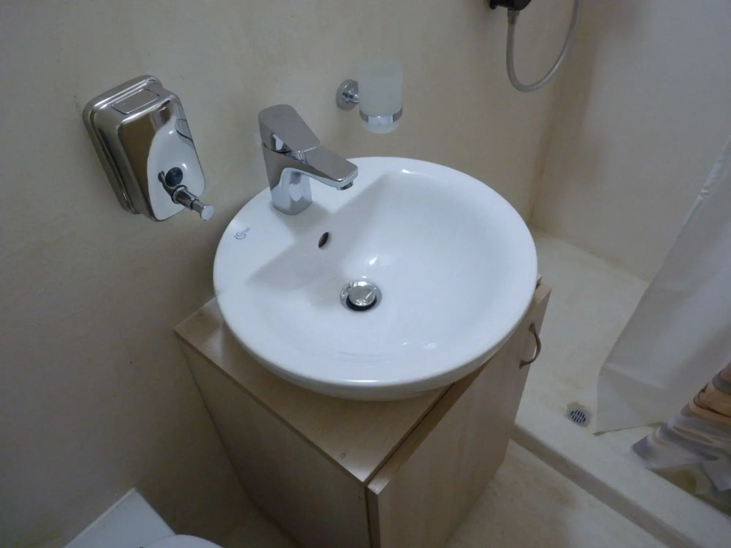 Ilianthos Apartments & Studios