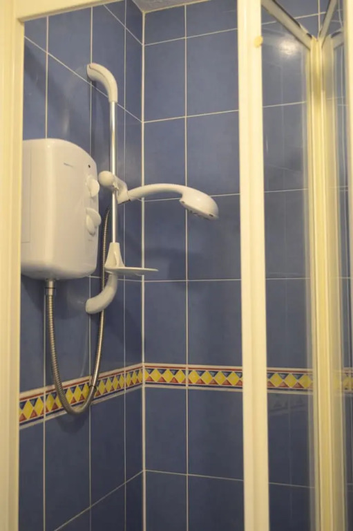 Attractive 3 Bedroom Flat in Central Haymarket
