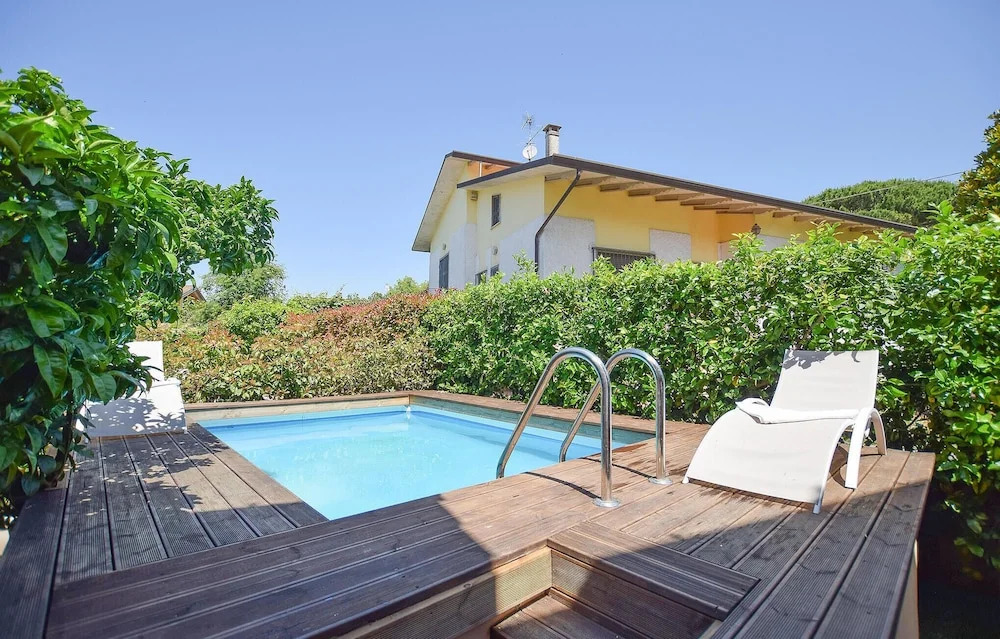 Gorgeous Home In Massarosa With Wifi