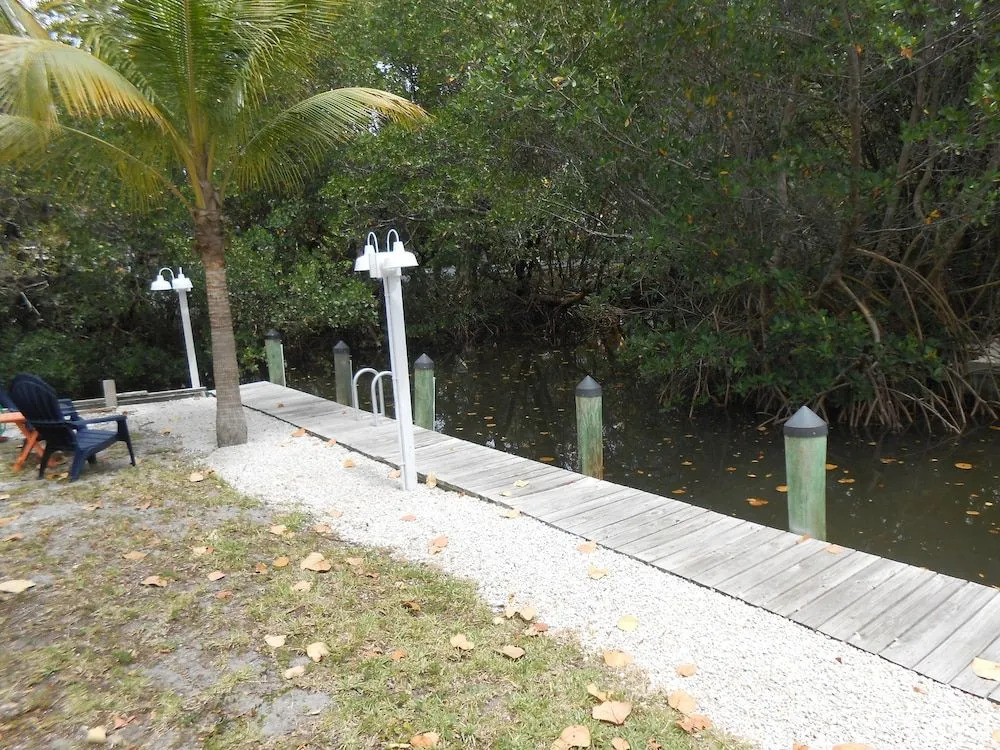 Sunshine Island Inn