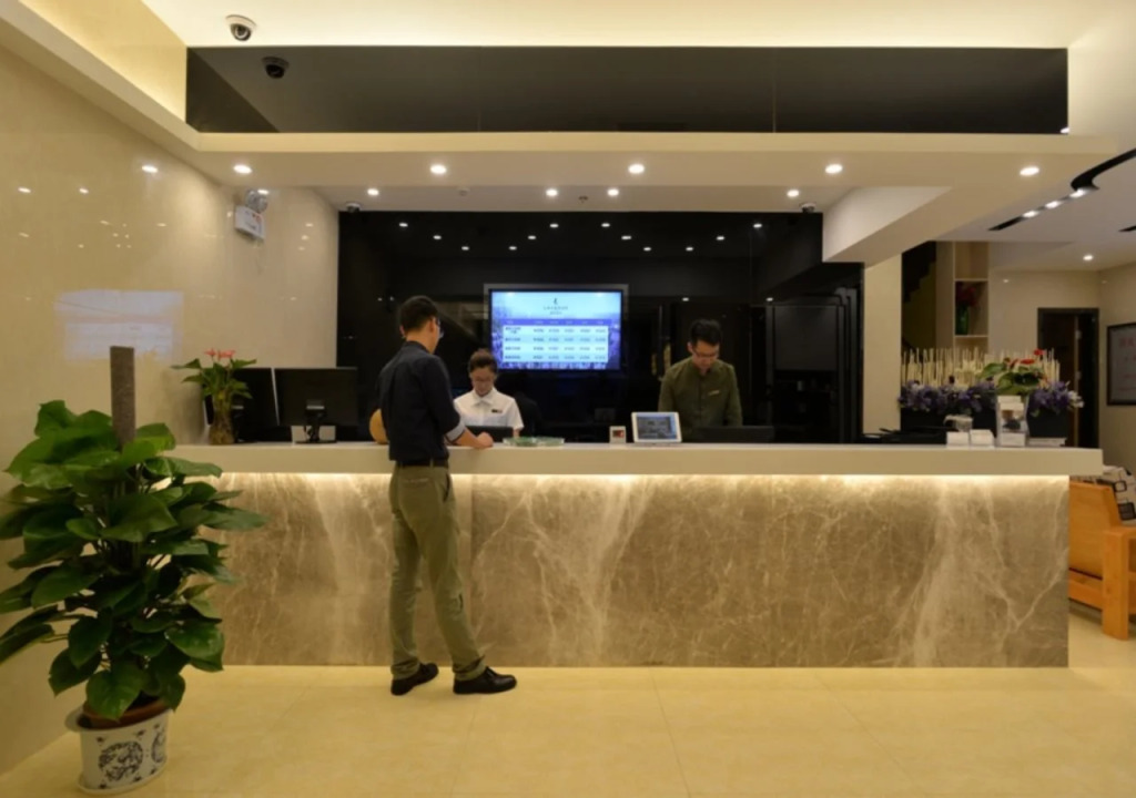 Lavande Hotel Guangzhou Baogang Avenue BrandBuy Mall