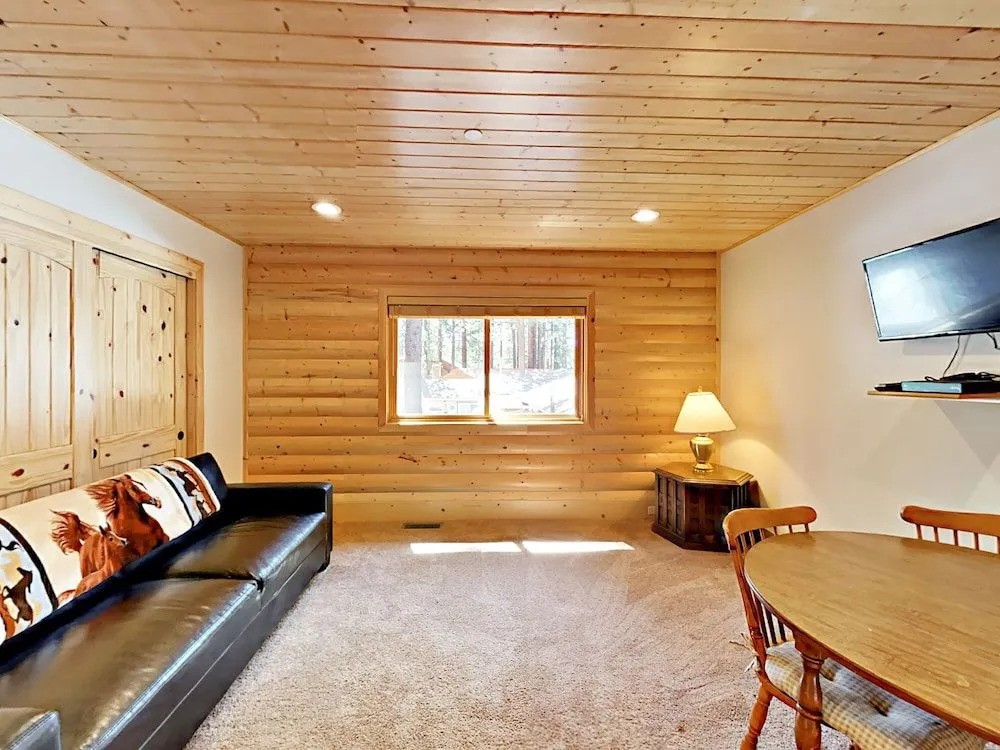 3522 Deer Ln Cabin - 4 Br cabin by RedAwning