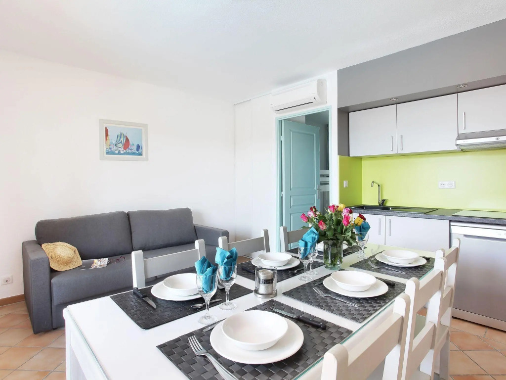 Charming apartment with AC not far from the beautiful coast