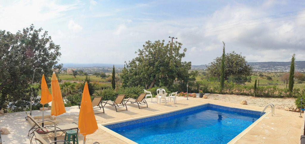 Adonis Villa