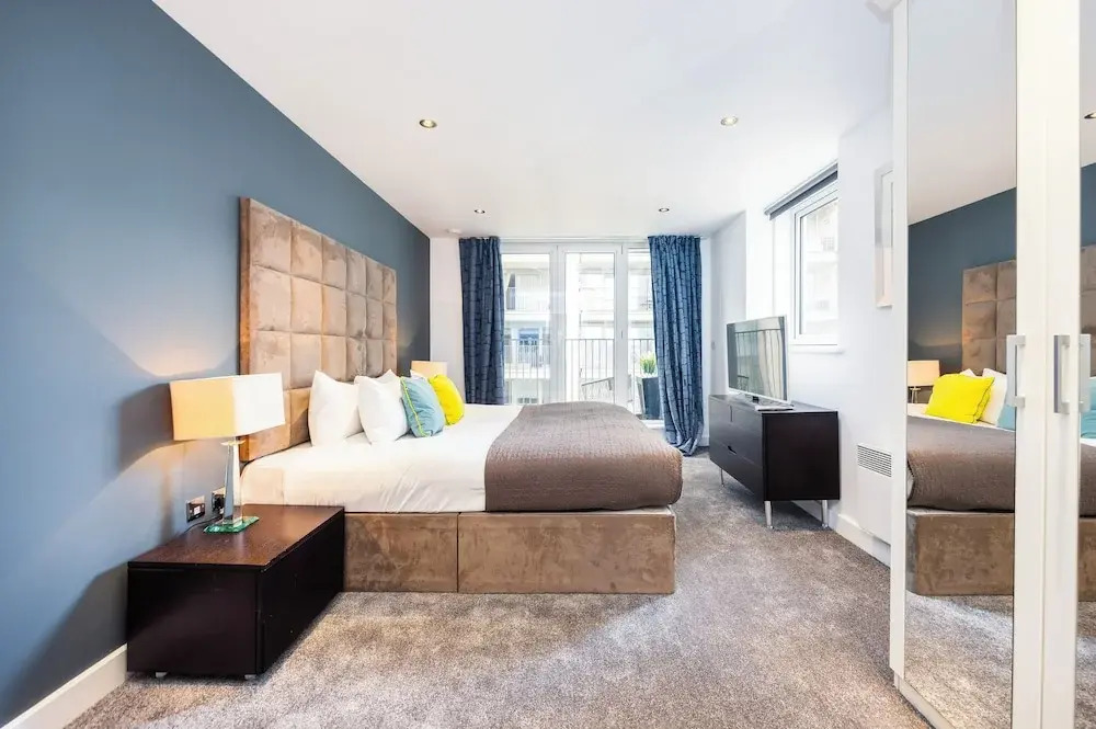 Koks Mews 2 Bed 2 Bath Apartment - ExCeL