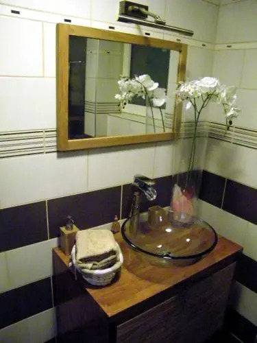 Grand appartement dans villa avec parking quartier résidentiel