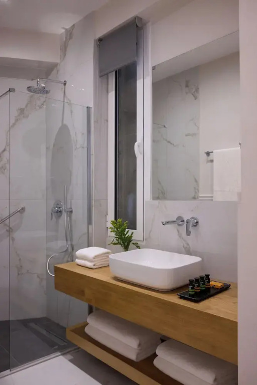 AthenSun Luxury Suites