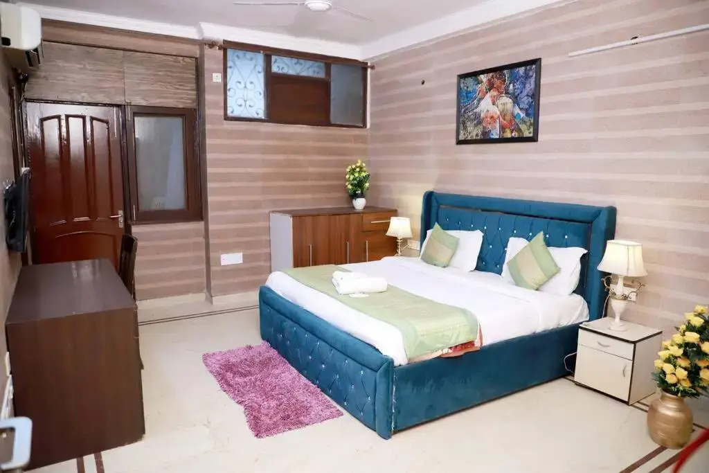 3Bhk Fortune HomeD-198 Saket Near Max Hospital,PVR
