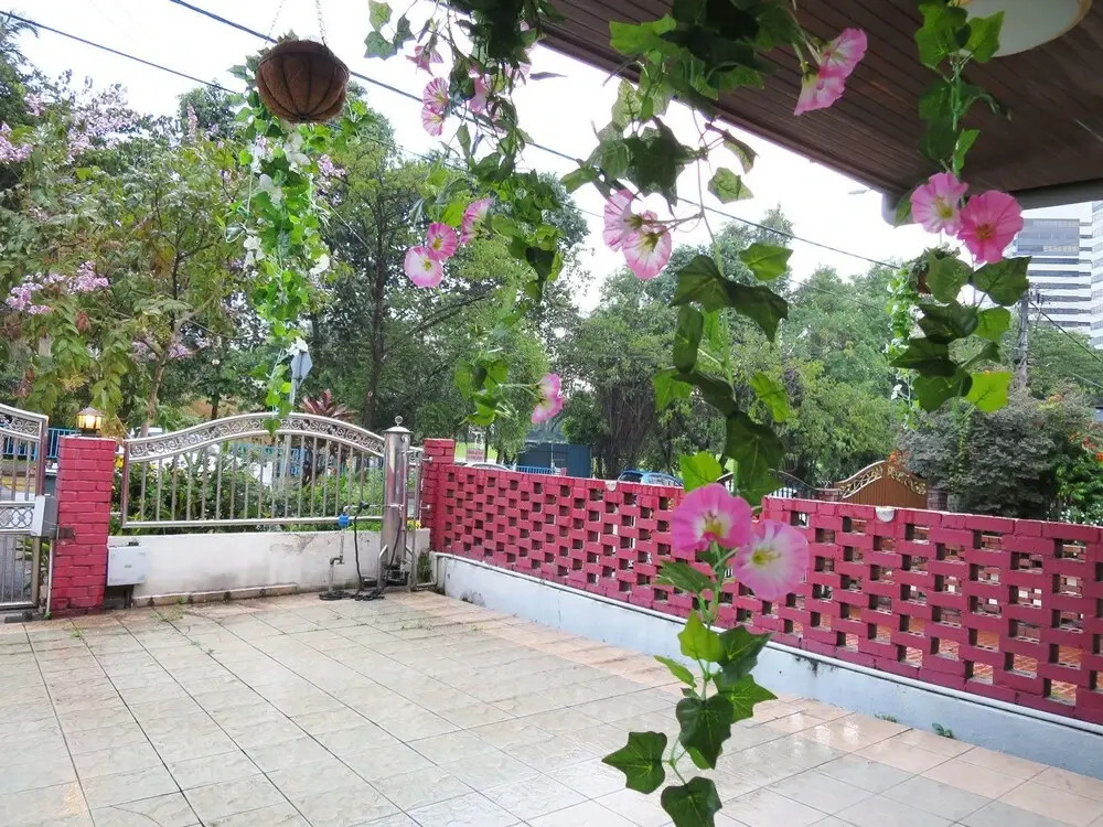 5 Mins to Midvalley 11 pax Amazing ID Theme House