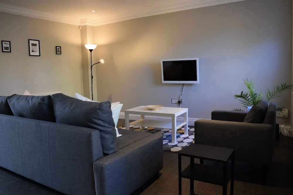 Beautiful Wimbledon 4 Bedroom Family Home