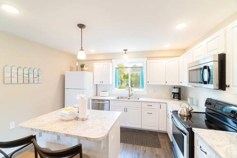 Avery Beach - 4 Br Home