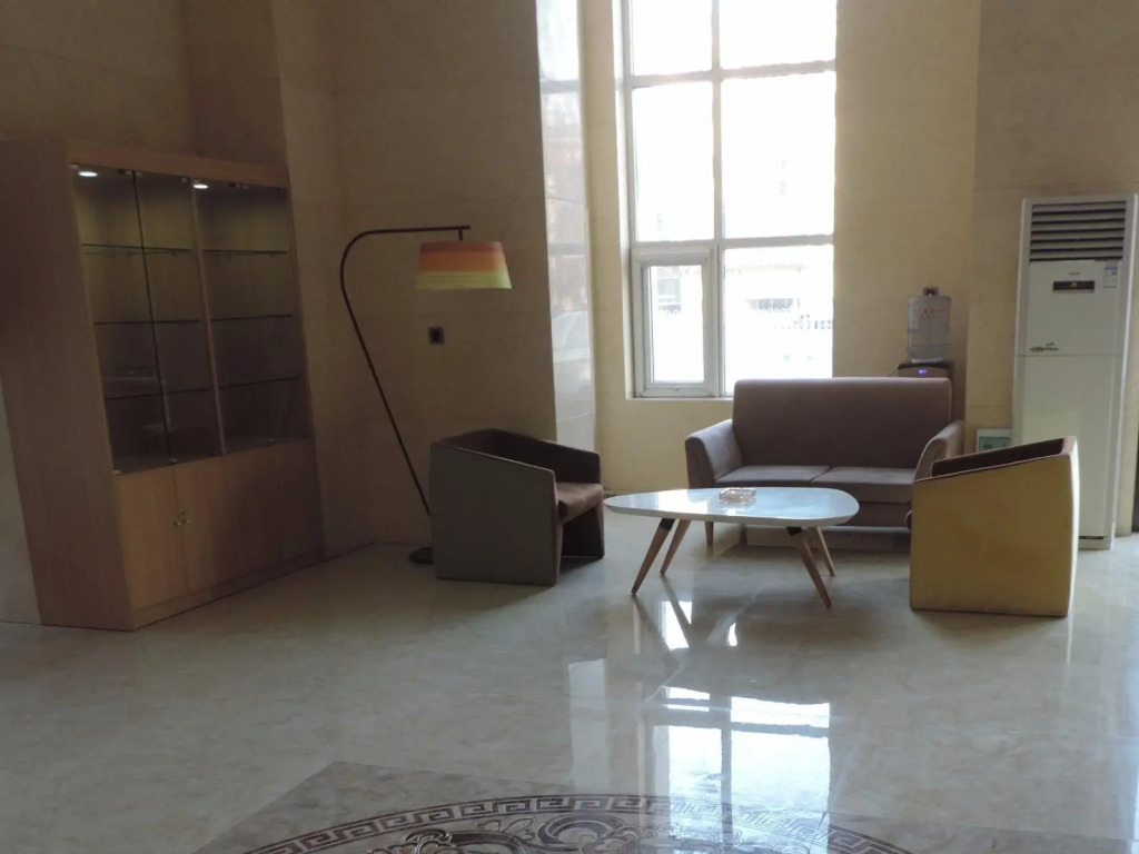 IU Hotels·Dingzhou North Ring Road Shengdong Plaza