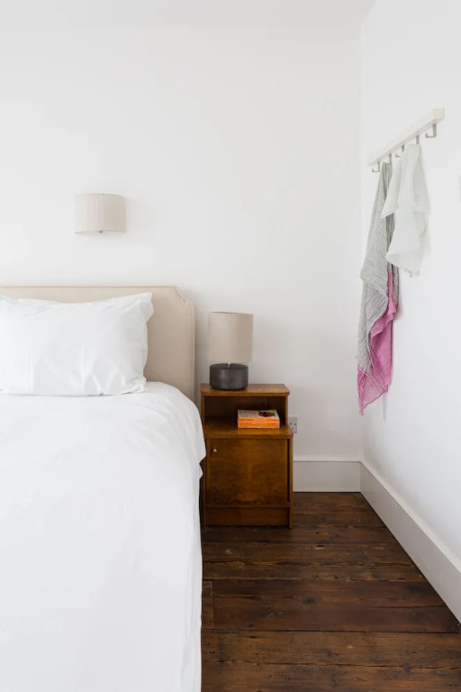 Beautiful 4BR Family Home in North London