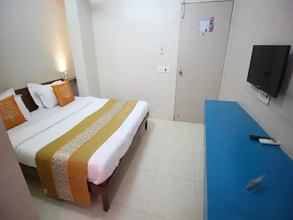 Hotel Isher International
