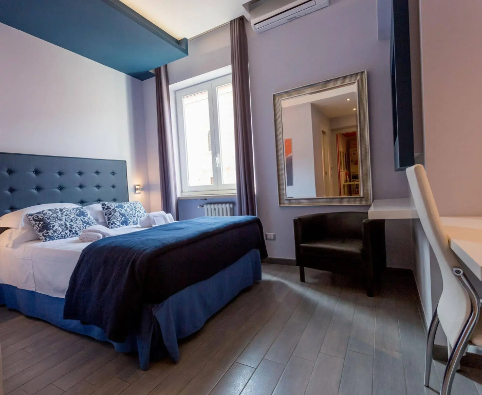 B&B Home 77