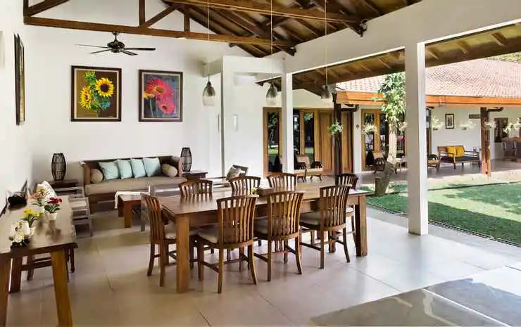 Harny's Garden Villa