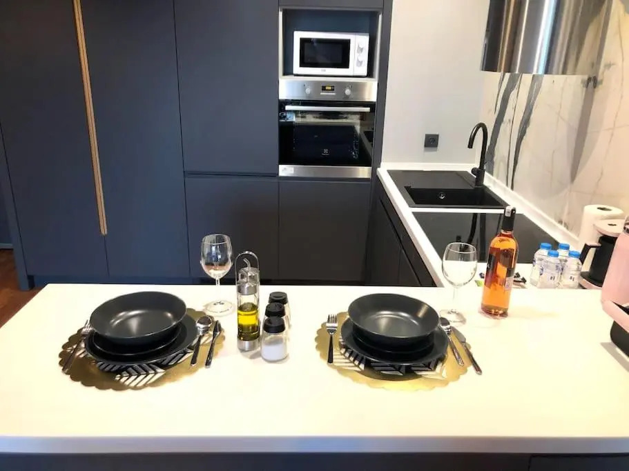 Luxury apartment- Pool, Parking & Gym in Beyoglu
