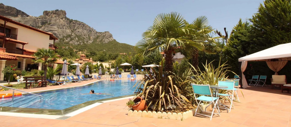 Famissi Eden Hotel
