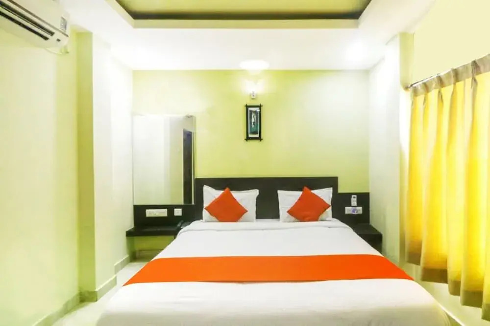Goroomgo Unique Beach Inn Puri