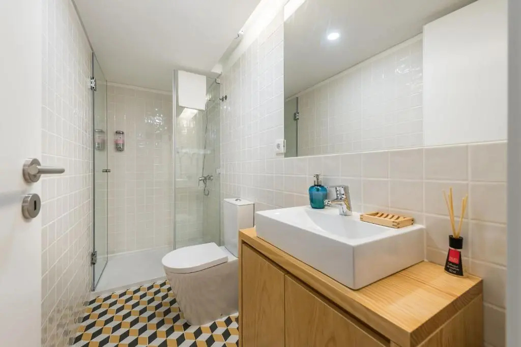 Home in Porto - Cozy 2BR Duplex by LovelyStay