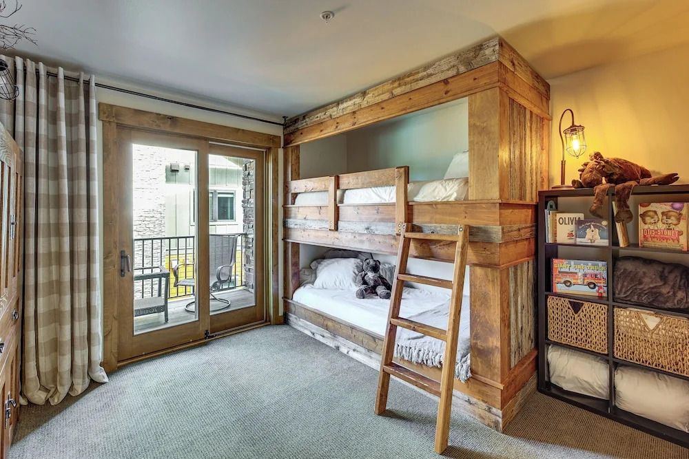 Mtn-view Escape: Suncadia Condo w/ At-home Comfort