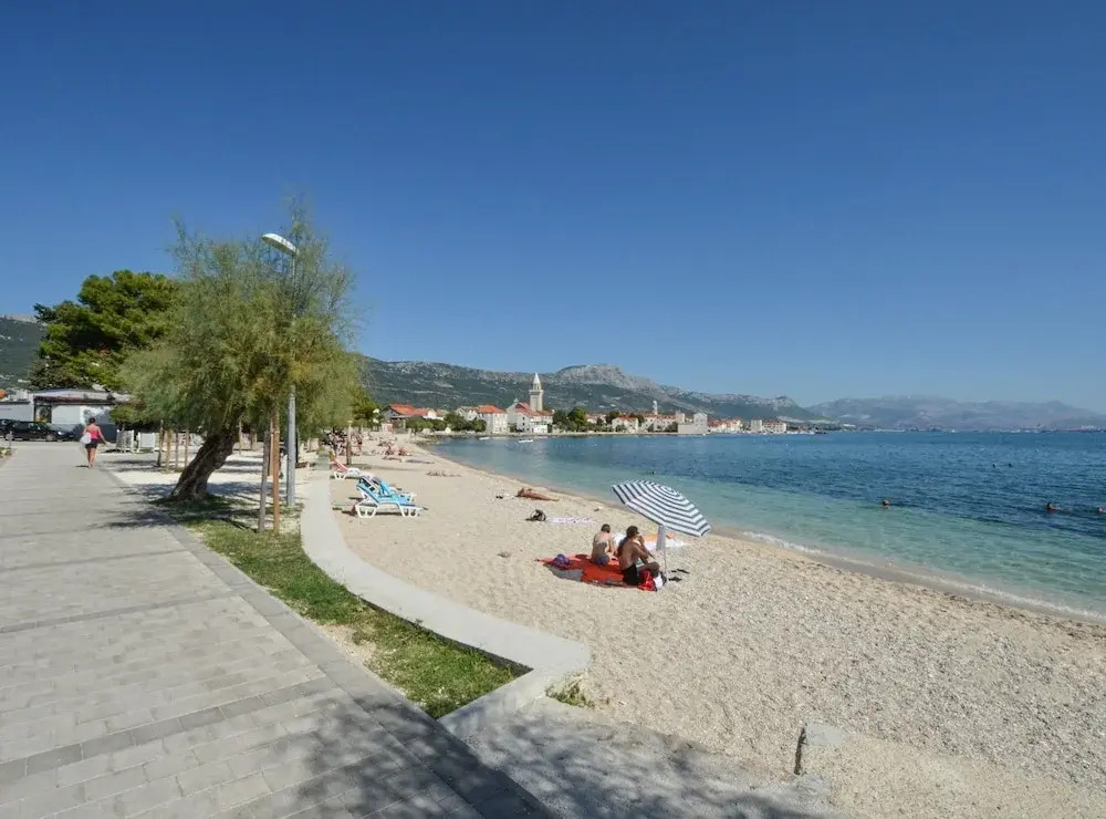 Stylish Kaštela Apartment With Modern Amenities and Free Parking