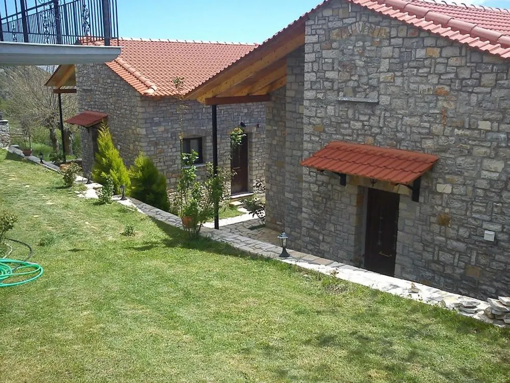 Oreini Nafpaktia Houses