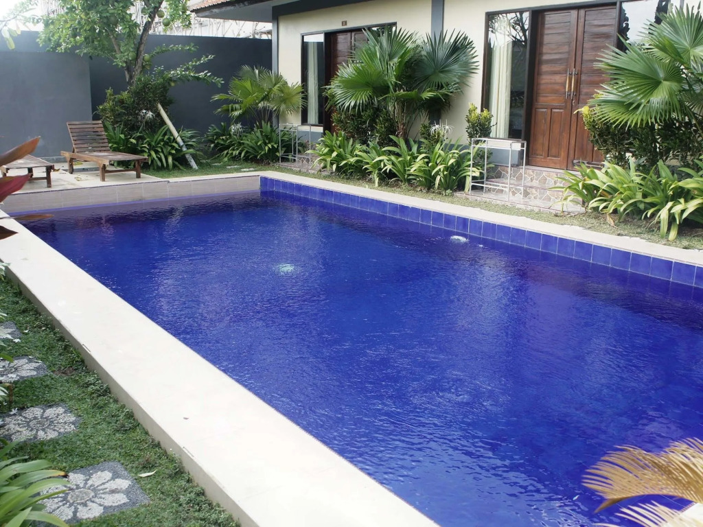 Putu Guest House
