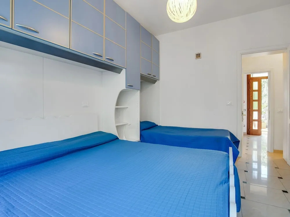 Lovely Apartment in Rosolina Mare Near Sea