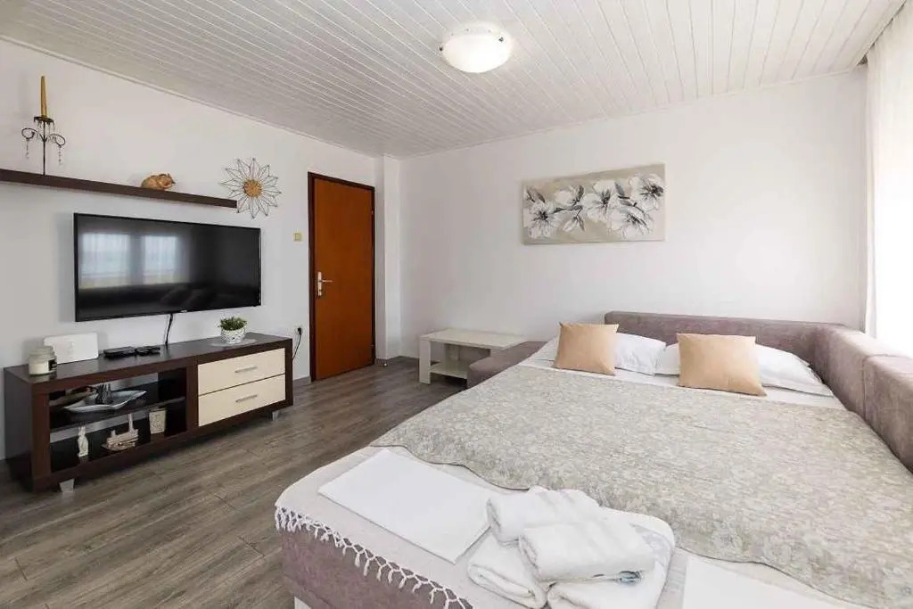 Apartment in Crikvenica 42244